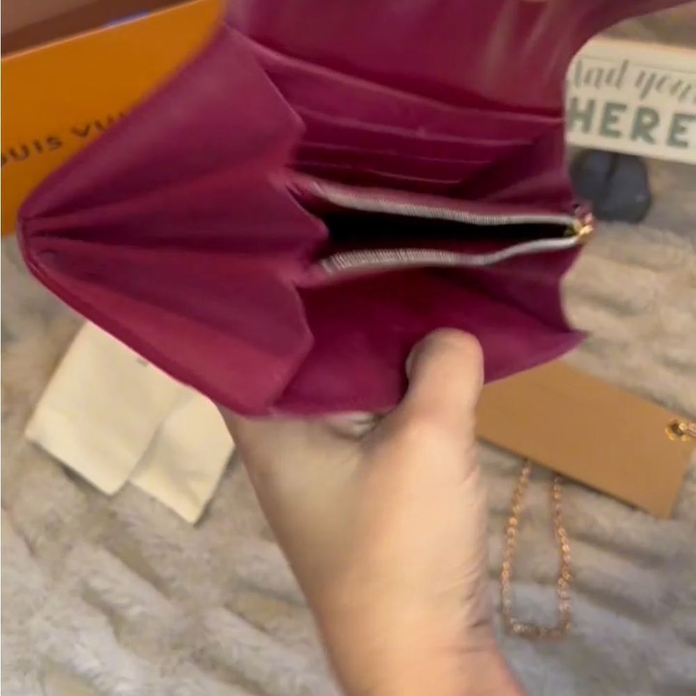*Authentic* Louis Vuitton *Limited Edition* Charm Wallet Fuschia leather Wallet - Picture 16 of 16